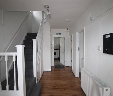Desborough Avenue, High Wycombe - Photo 1