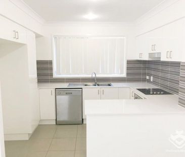 Lovely Townhouse In Calamvale For Rent !! Stretton Catchment - Photo 1