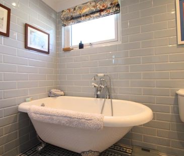 2 bedroom semi-detached house to rent - Photo 6