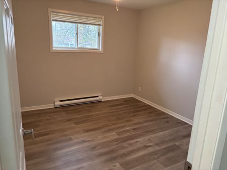 For Lease - 13 Creek Street, Cramahe, Ontario - Photo 5