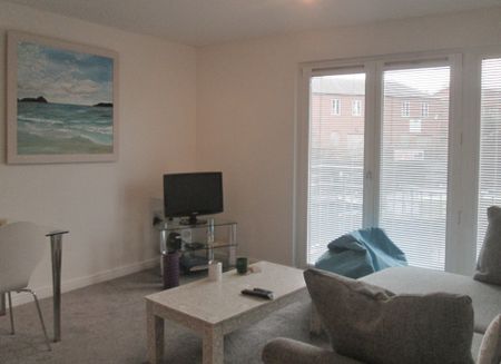 £890 - To Let - Photo 2