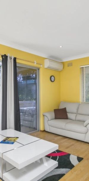 Renovated North Facing Apartment - Photo 1