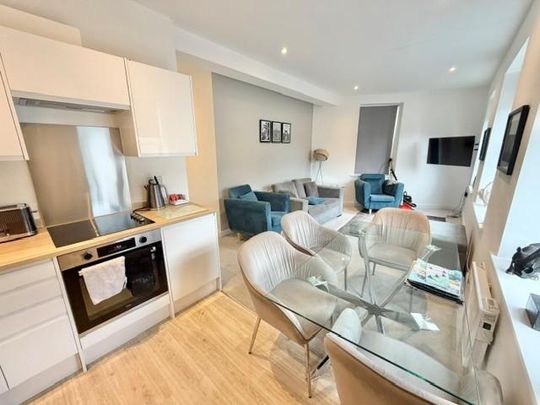 3 bedroom apartment to rent - Photo 1