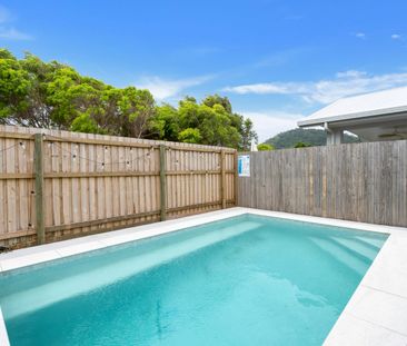 Effortless Tropical Living in Bluewater Village - Photo 4