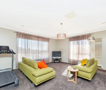 Beautifully Appointed Home in a Peaceful Cul de Sac, Perfect for Fa... - Photo 1