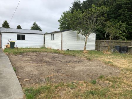 Country Living - Photo 3