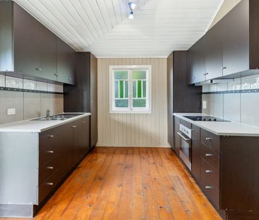 Classical Queenslander in Park Avenue - Photo 2