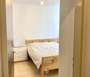 Nähe Center West: Sonnige 2-Zimmer-Wohnung inklusive Parkplatz mit ... - Photo 3