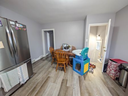 5-Bedroom House with Full In-Law Suite – St. Catharines! - Photo 4