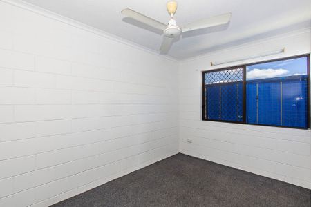 2/2 Saltbush Boulevard, Rasmussen - Photo 4