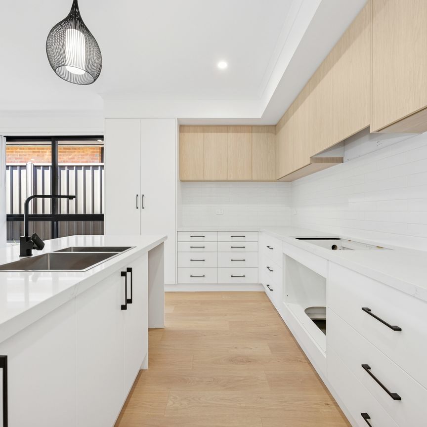 20 Gordon Avenue, Clearview SA 5085 - House For Rent - $750 | Domain - Photo 1