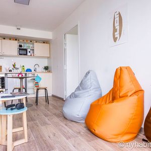 Logement à Paris, Location meublée - T3 - Banlieues (PA-4942) - Photo 2