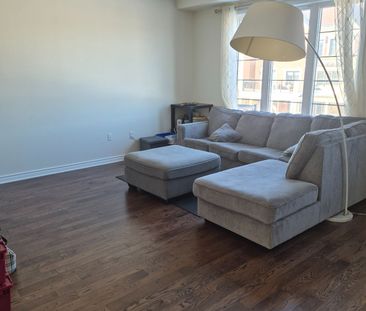 For Lease - 49 CASELY AVE Casely Avenue, Richmond Hill, Ontario - Photo 2