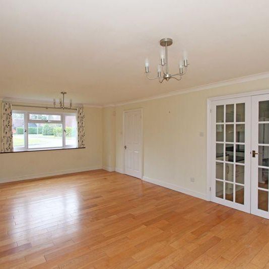 4 bedroom detached house to rent - Photo 1