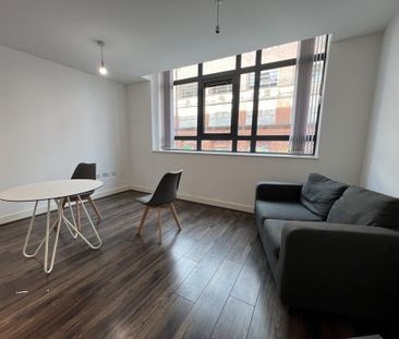 Studio to rent - Photo 2