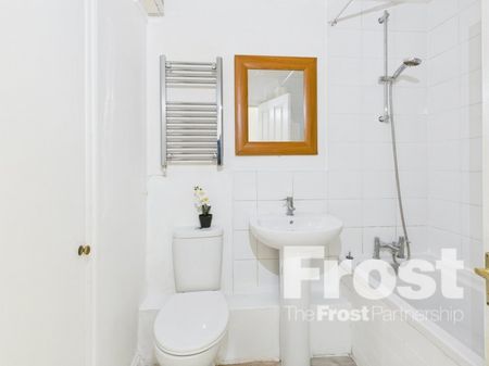 Upton Park, Slough, Berkshire,SL1 - Photo 4