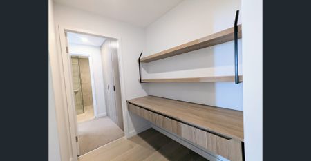 Luxury Living Meets Everyday Convenience - Photo 4