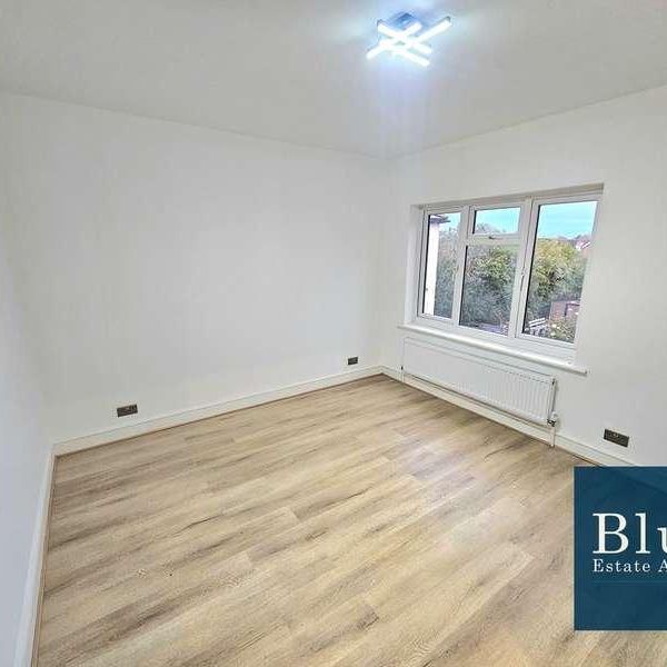 London Road, Ashford, TW15 - Photo 1