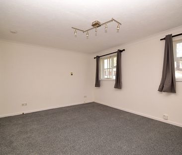 ground flat to rent - Photo 1