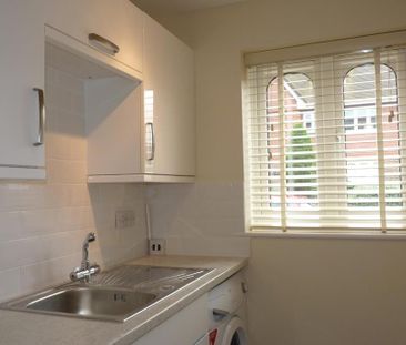 1 bedroom ground floor flat to rent - Photo 4