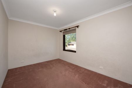 Spacious 2 bedroom townhouse - Photo 2