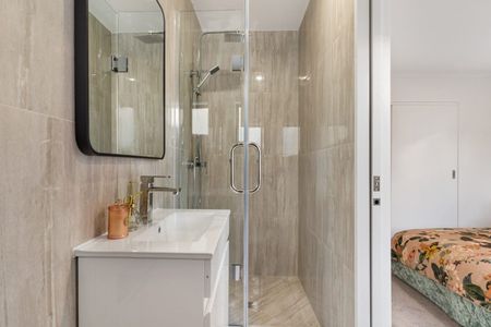 Hillsborough, 3 bedrooms - Photo 2