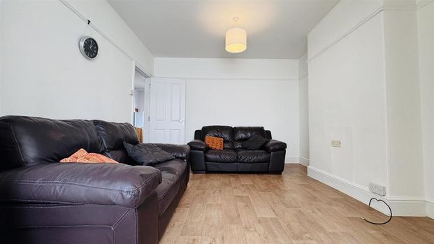 4 bedroom terraced house to rent - Photo 1