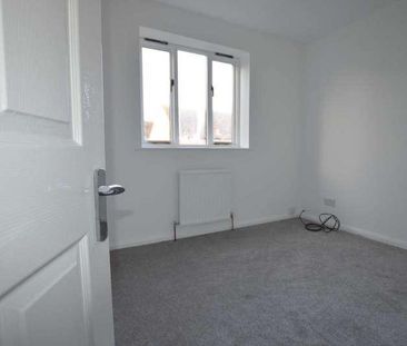 Coggeshall Grove, Wavendon Gate, MK7 - Photo 4