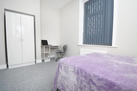 1 bed house share to rent in Ulster Street, Burnley, BB11 - Photo 2