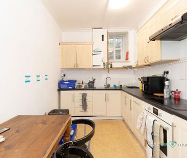 6 bedroom terraced house to rent - Photo 3