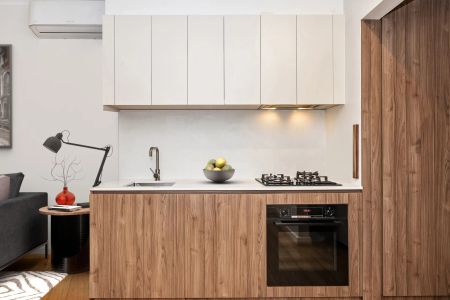 Stylish Apartment with Parking in Elwood's Golden Mile! - Photo 5