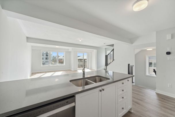 For Lease - 571 Woven Private, Stittsville - Munster - Richmond, Ontario - Photo 1