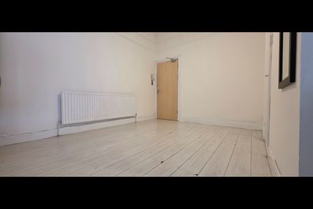 Studio Flat, Ferme Park Road, N8 - Photo 3