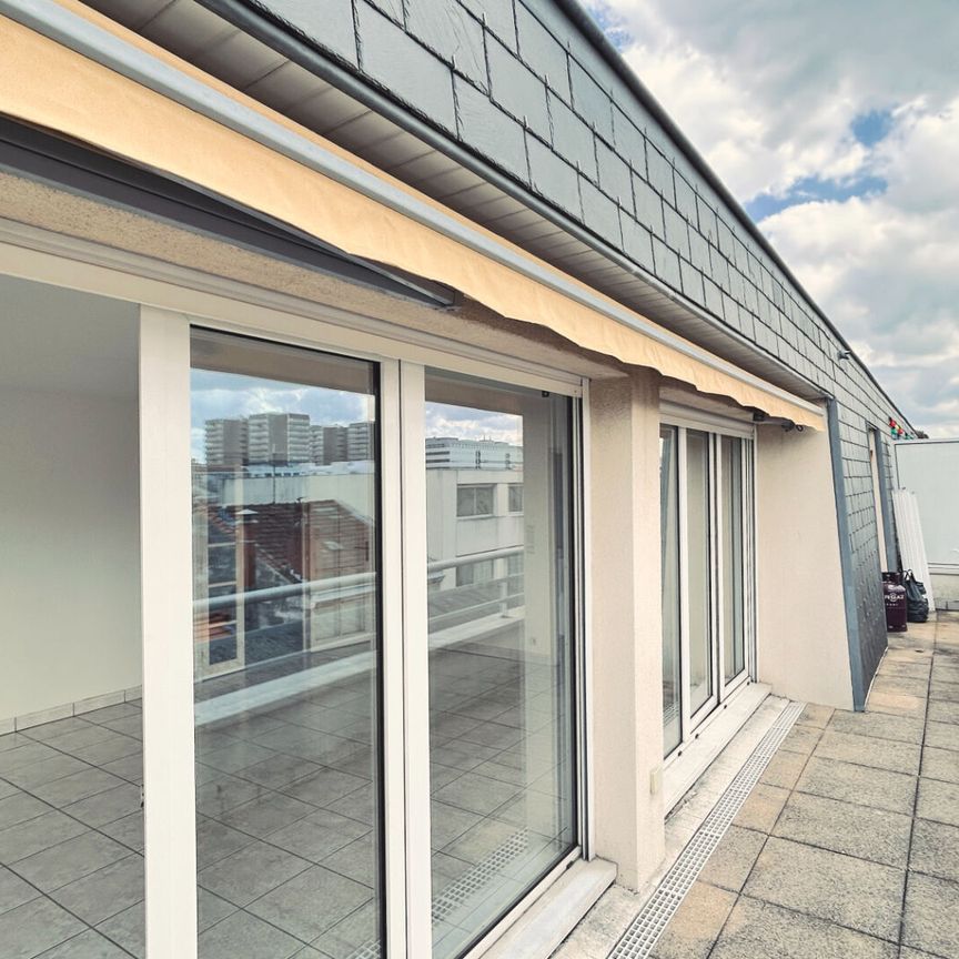 A LOUER APPARTEMENT 4 PIECES AVEC BALCON - SECTEUR BORDEAUX ST SEURIN / MERIADECK - Photo 1