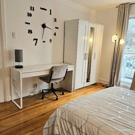 5 1/2 meuble Montreal près métro Universites - Photo 4