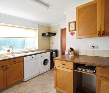 4 bedroom detached house to rent - Photo 6