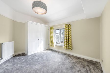 3 bedroom flat to rent - Photo 5