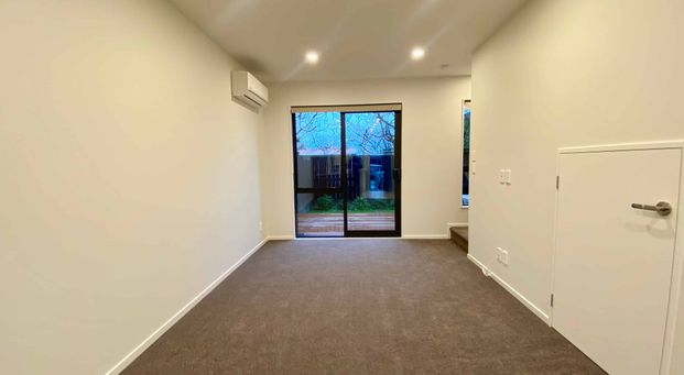 Beach Road Beauty - Photo 1