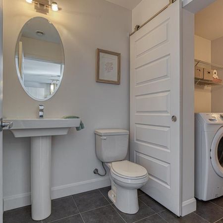 SUPER CONDO 5 1/2 À LOUER À NEUFCHÂTEL - Photo 3