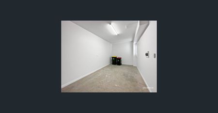 LUXURY EXECUTIVE LIVING IN THE HEART OF NEW LAMBTON - Photo 3