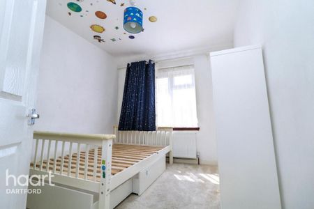 3 bedroom terraced house to rent - Photo 3