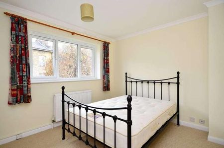 Caroline Place, Battersea, SW11 - Photo 4