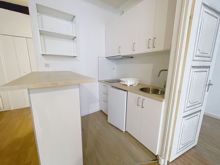 Location Appartement 3 pièces 56m² LA ROCHELLE 17000 - Photo 2