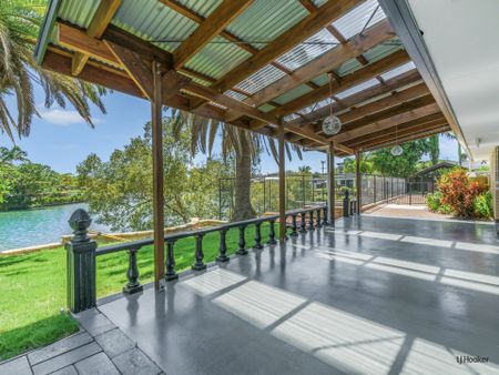 WATERFRONT HOME WITH POOL AND TENNIS COURT - Photo 2