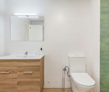 Carrer de Miguel Servet, Valencia, Valencian Community 46015 - Photo 6