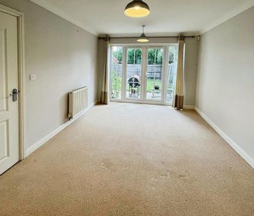 4 bedroom semi-detached house to rent - Photo 2