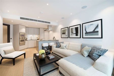 Beautiful, 2 double bedroom, 4th floor apartment of over 900 sq ft. The apartment features 2 bathrooms (1 en suite), wooden floors and is furnished to a high standard. - Photo 3