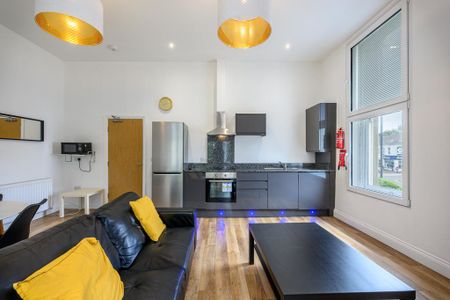 2 bedroom apartment to rent - Photo 3