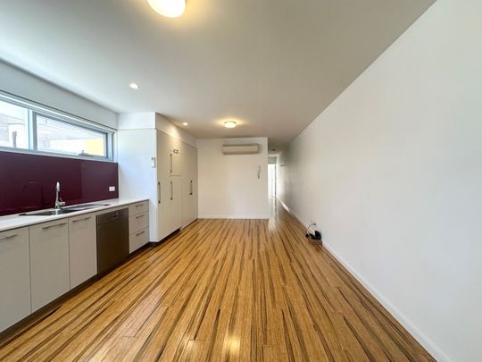 5a/168 Victoria Road, Northcote - Photo 1