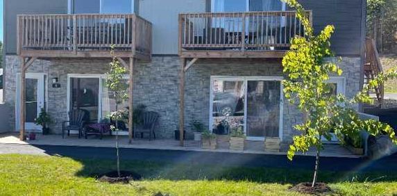 41/2 disponible 1er novembre à Mont-Blanc - Photo 2